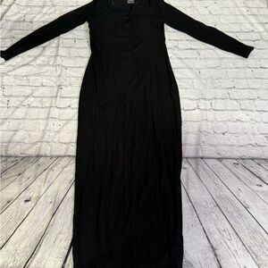 Elegant Black Maxi Dress